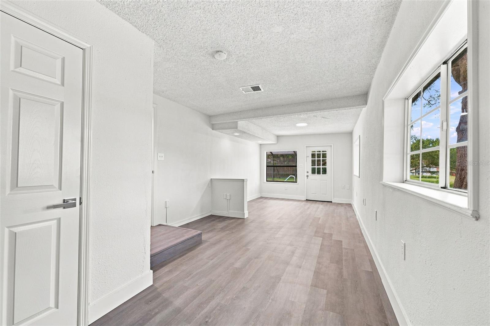 11666 SEMINOLE DR