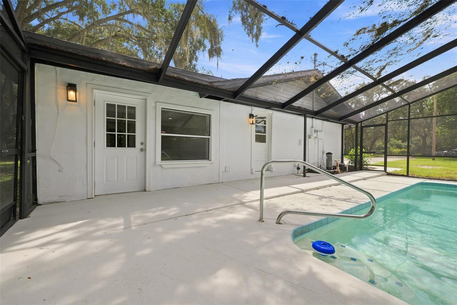 11666 SEMINOLE DR