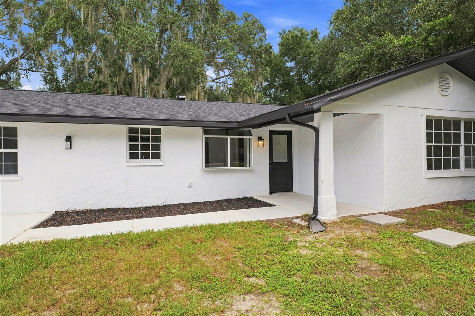 11666 SEMINOLE DR