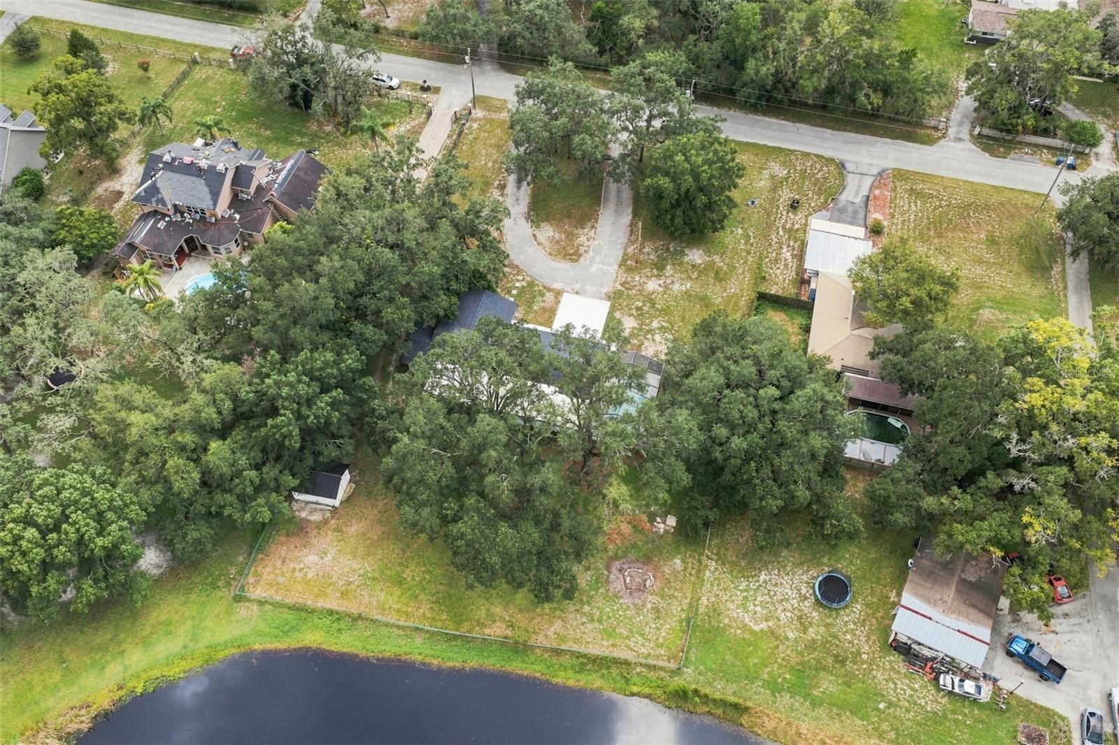 11666 SEMINOLE DR
