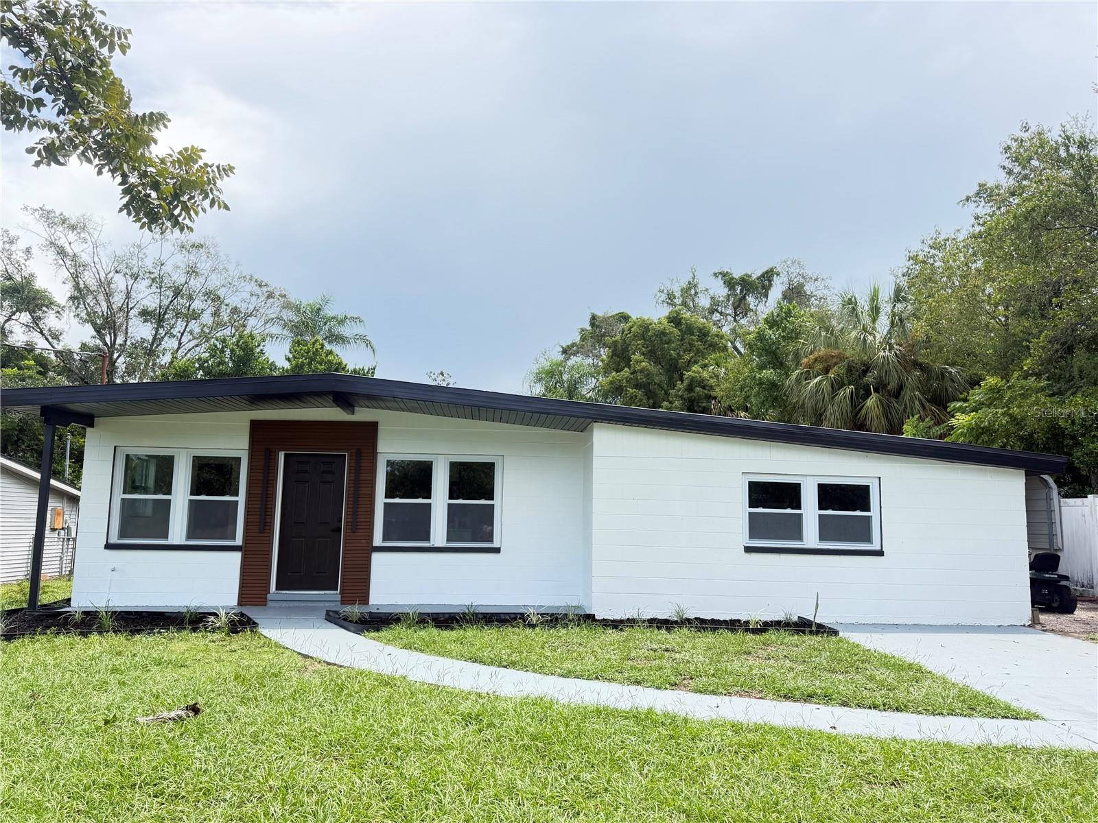 9505 N Willow Ave, Tampa