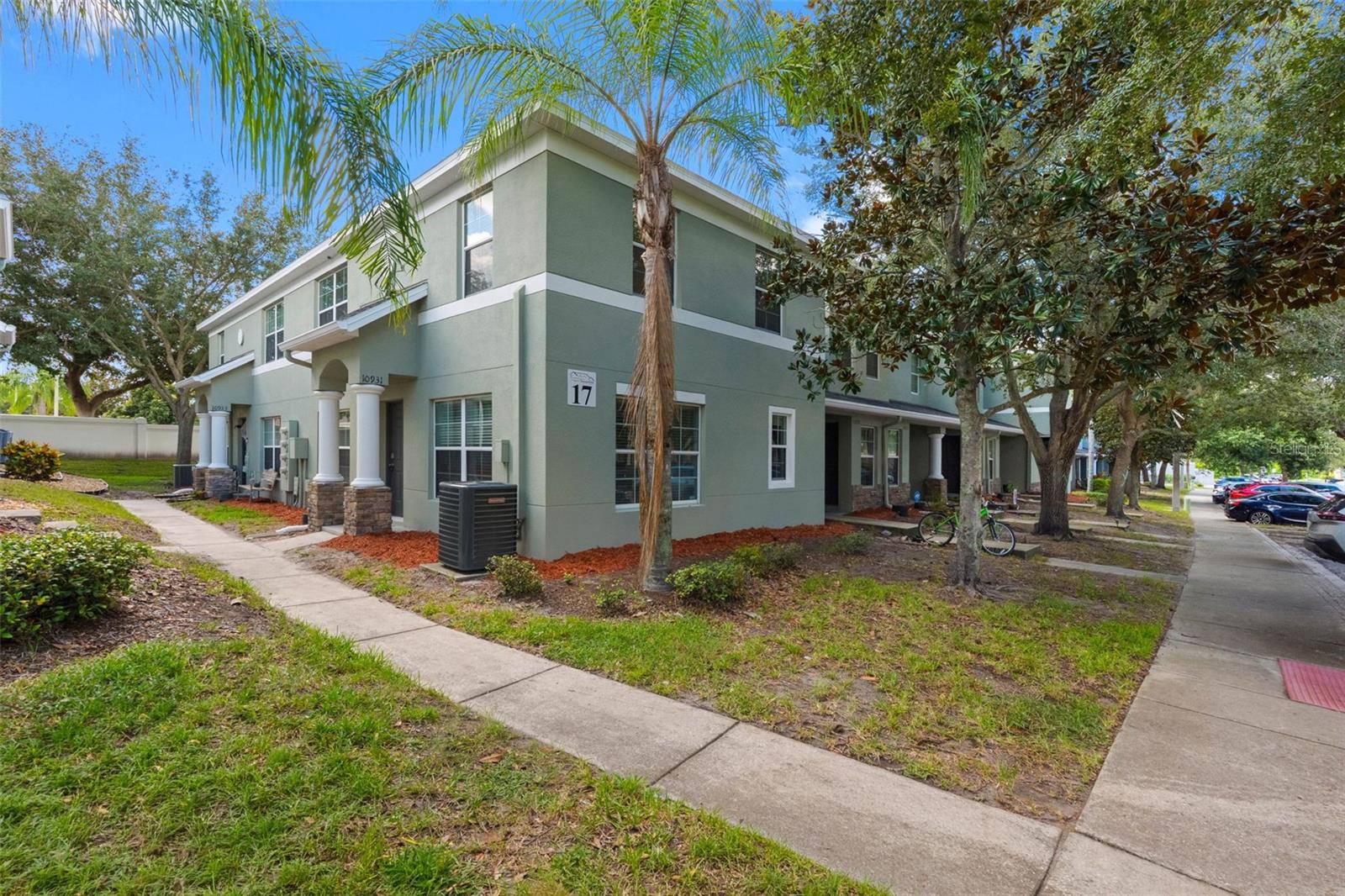 10931 KEYS GATE DR