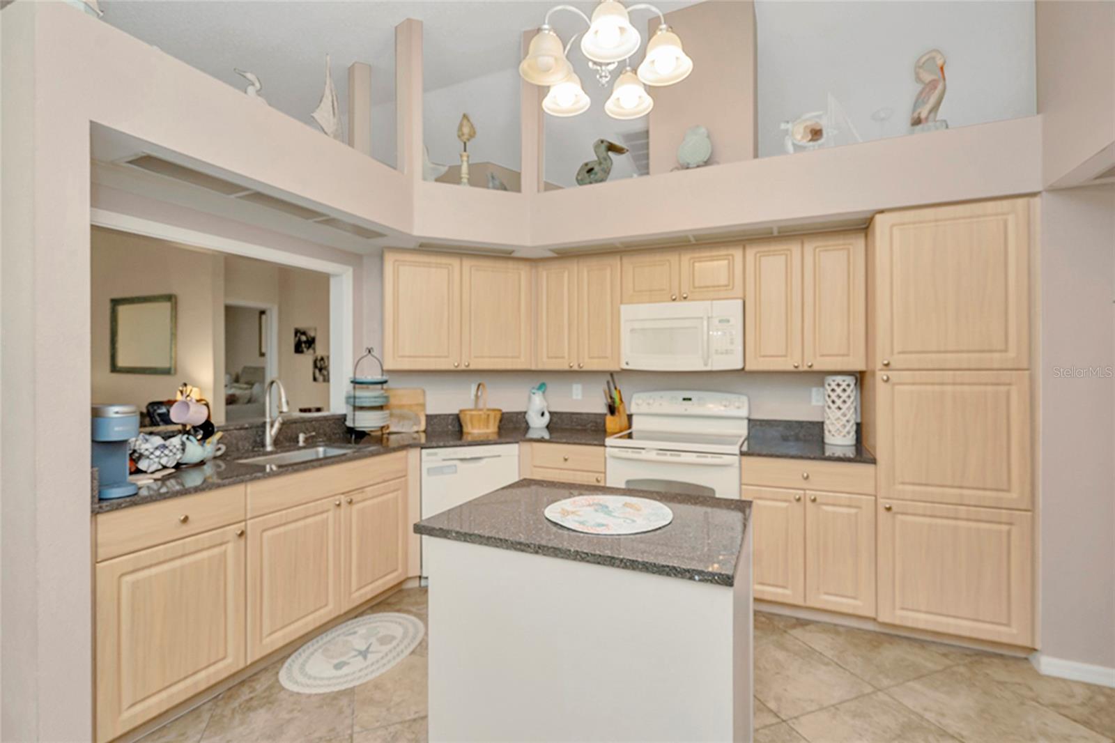 3248 NOEMI DR