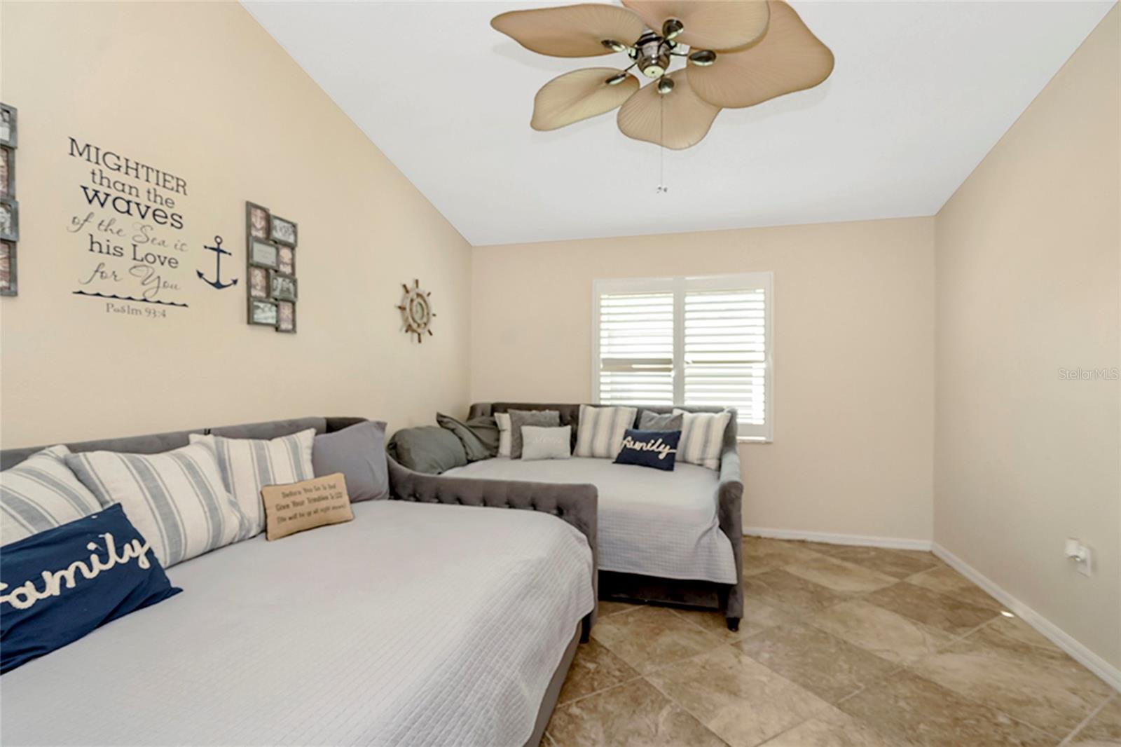 3248 NOEMI DR