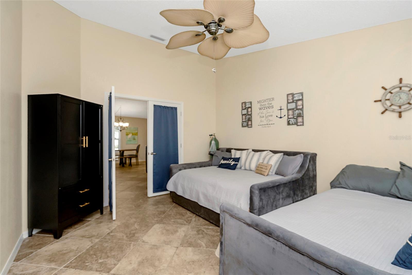 3248 NOEMI DR