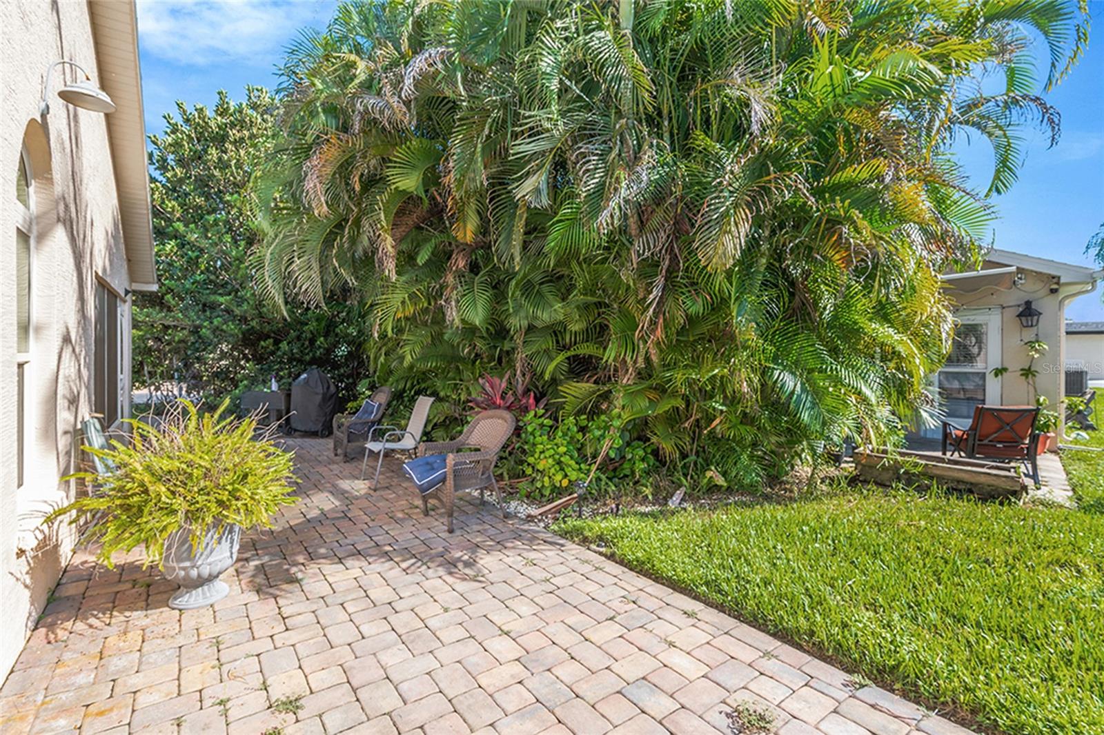 3248 NOEMI DR