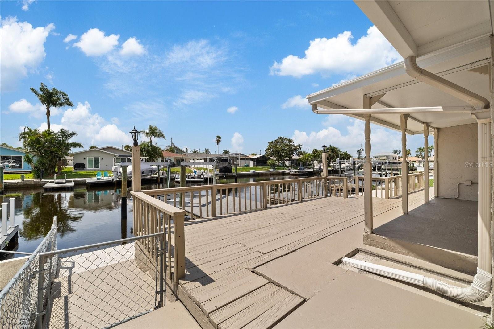 4933 SHELL STREAM BLVD