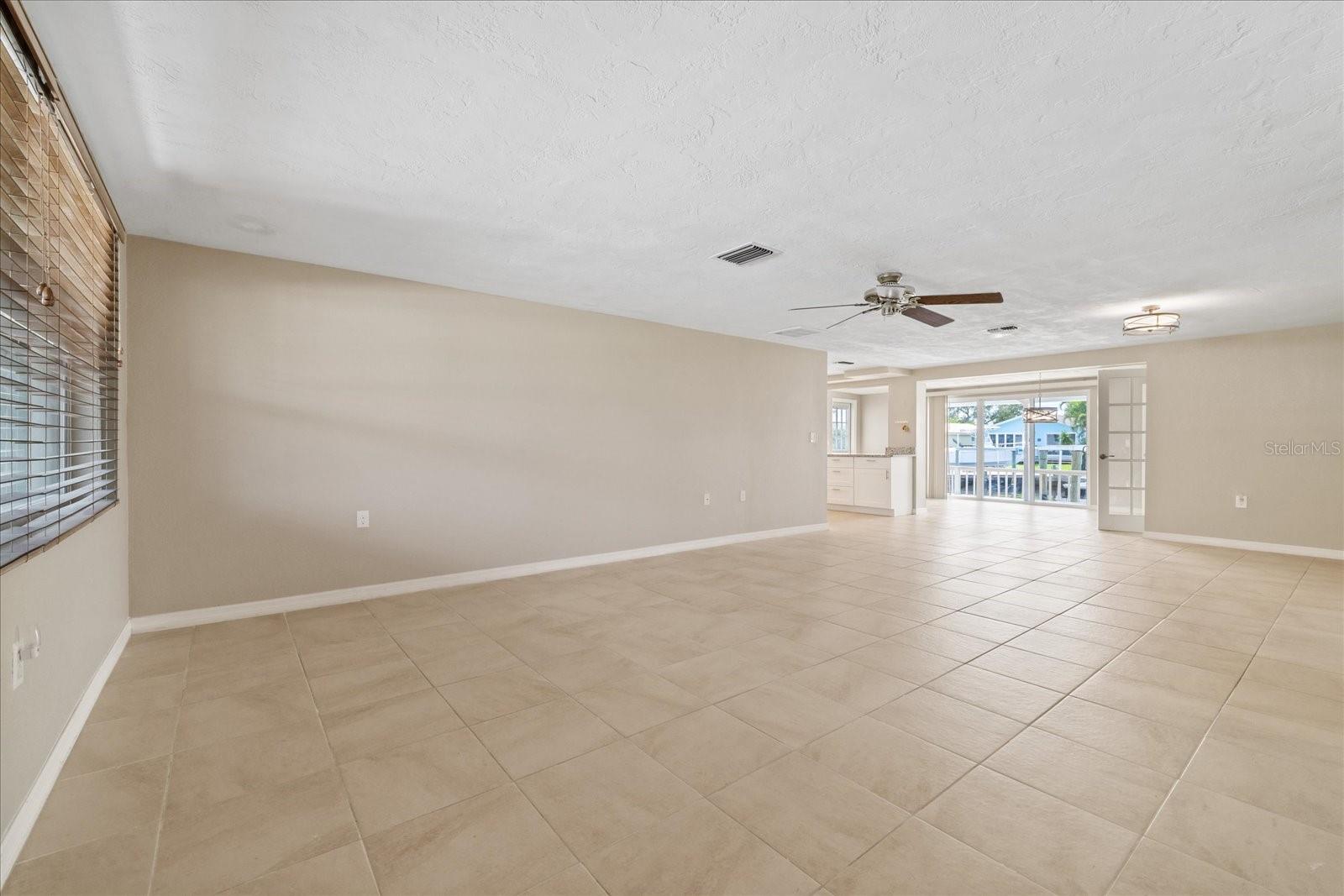 4933 SHELL STREAM BLVD