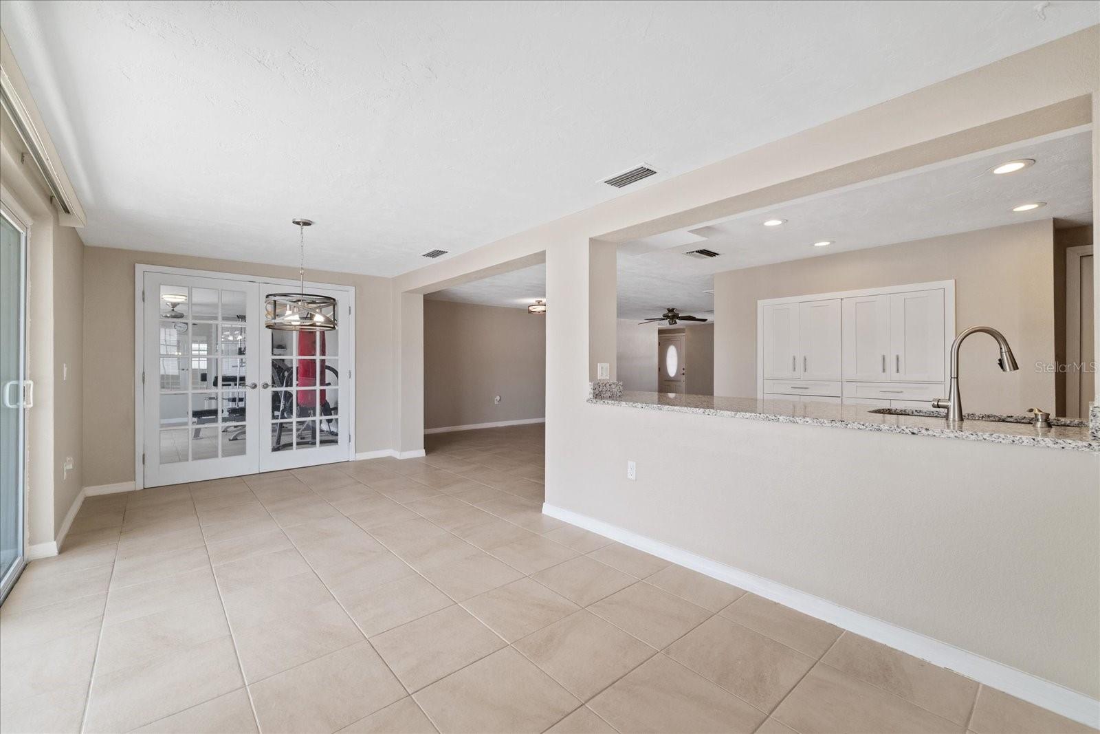 4933 SHELL STREAM BLVD