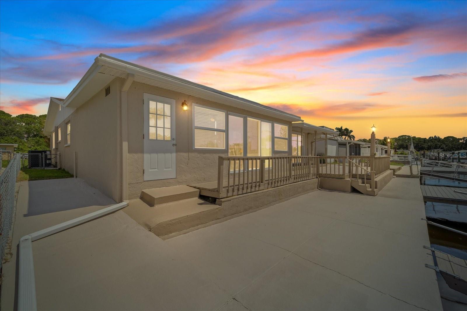 4933 SHELL STREAM BLVD
