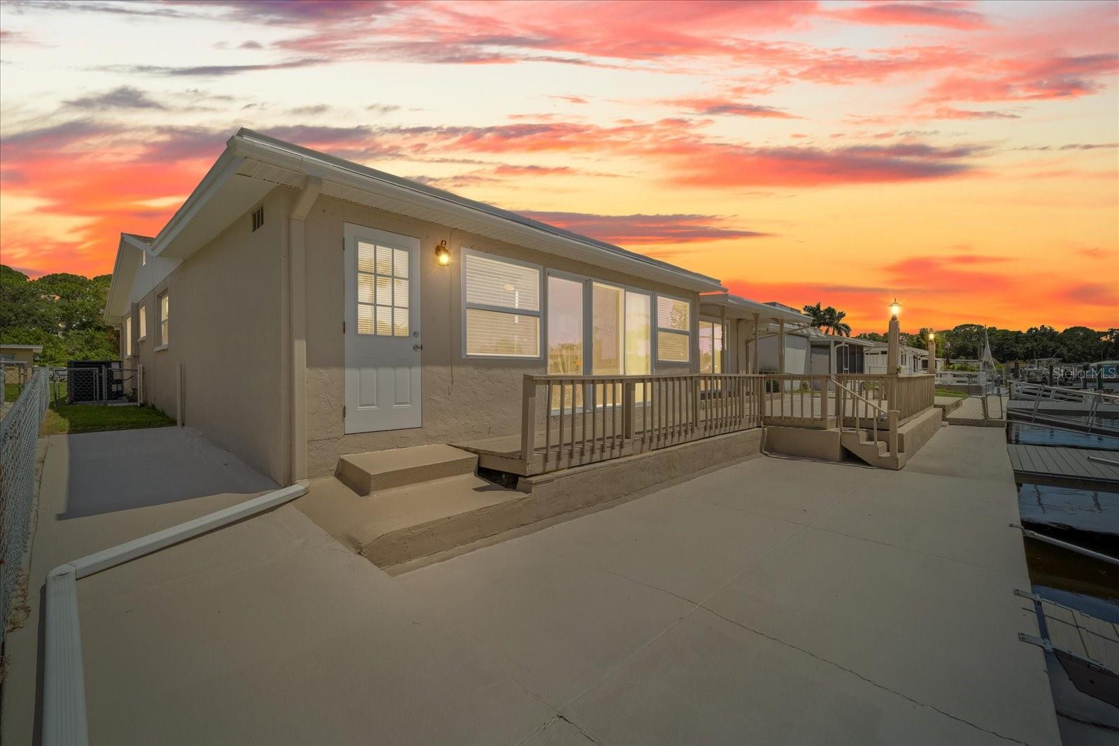 4933 SHELL STREAM BLVD