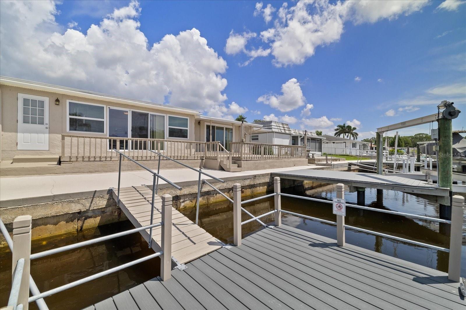 4933 SHELL STREAM BLVD