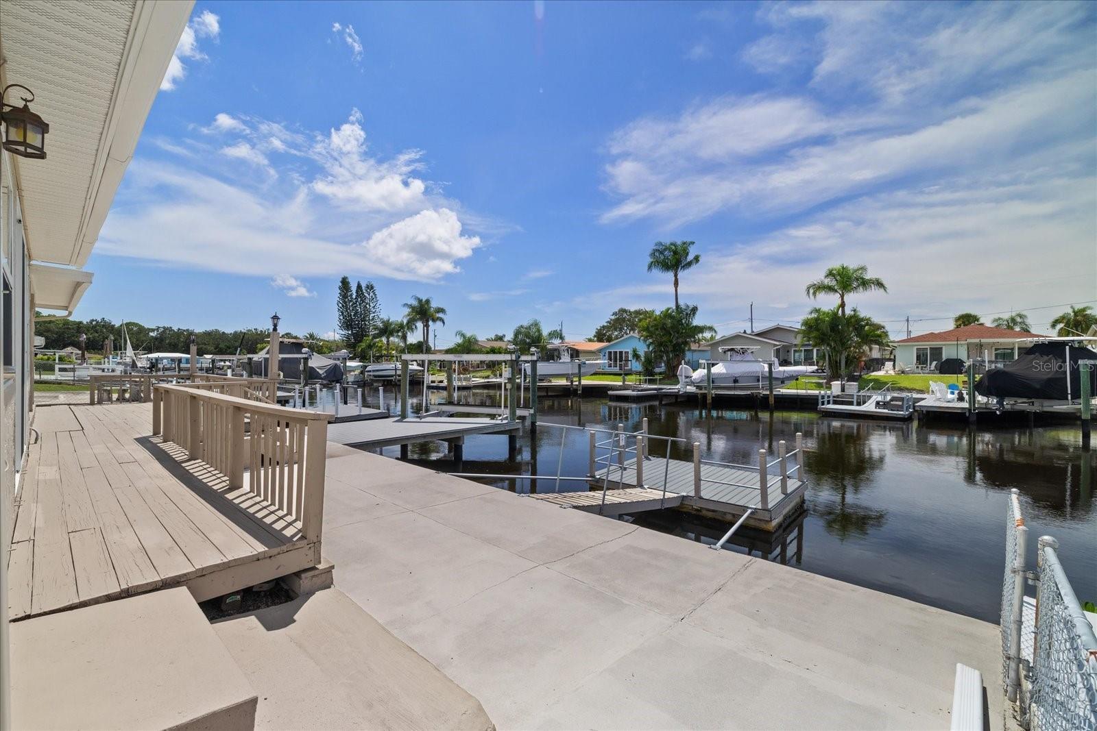 4933 SHELL STREAM BLVD