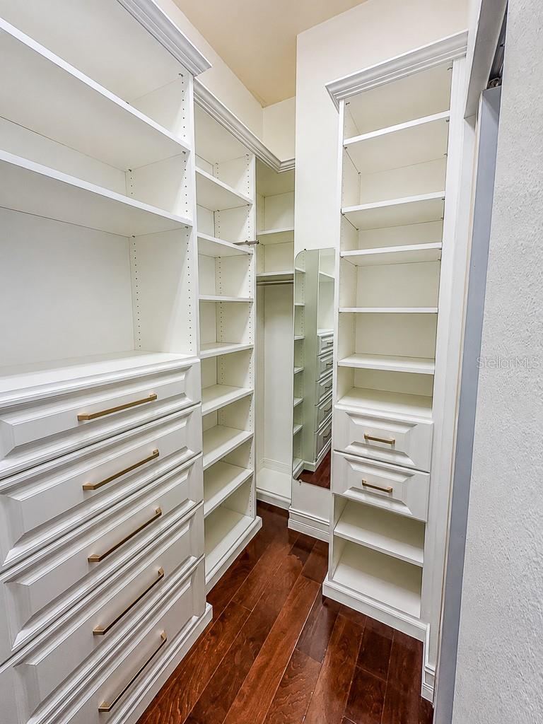 1637 ABYSS DR