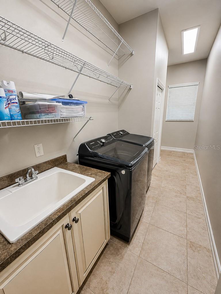 1637 ABYSS DR