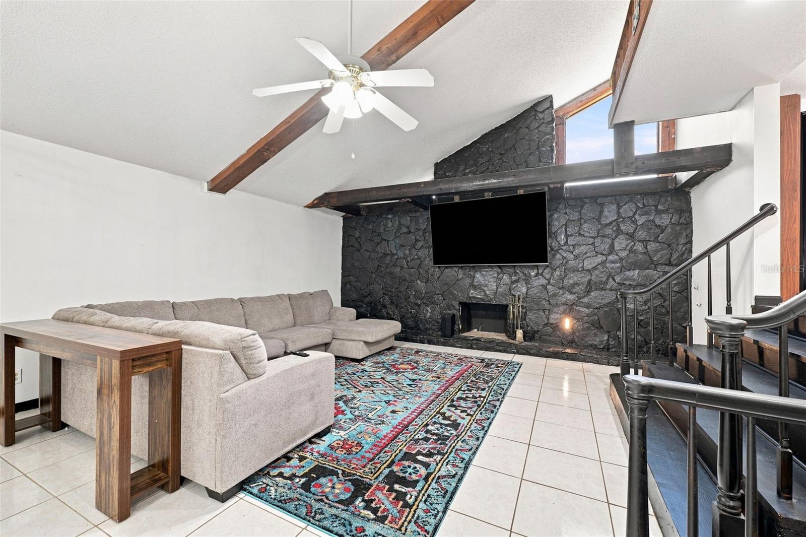 28850 LINDENHURST DR