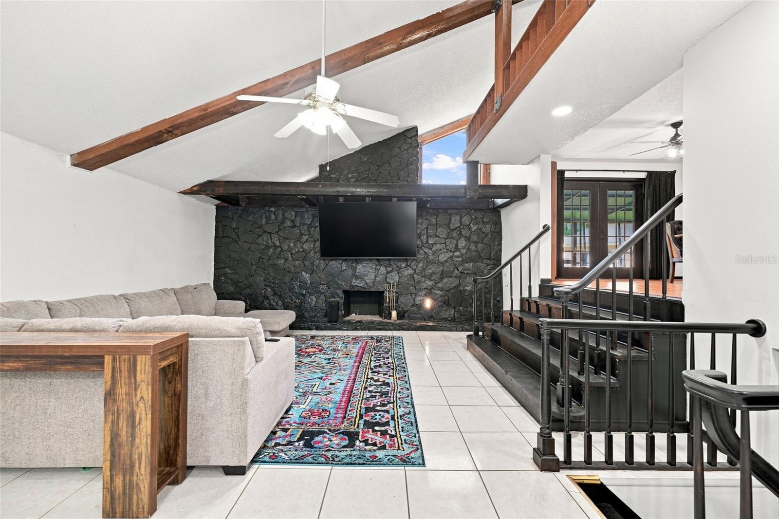 28850 LINDENHURST DR