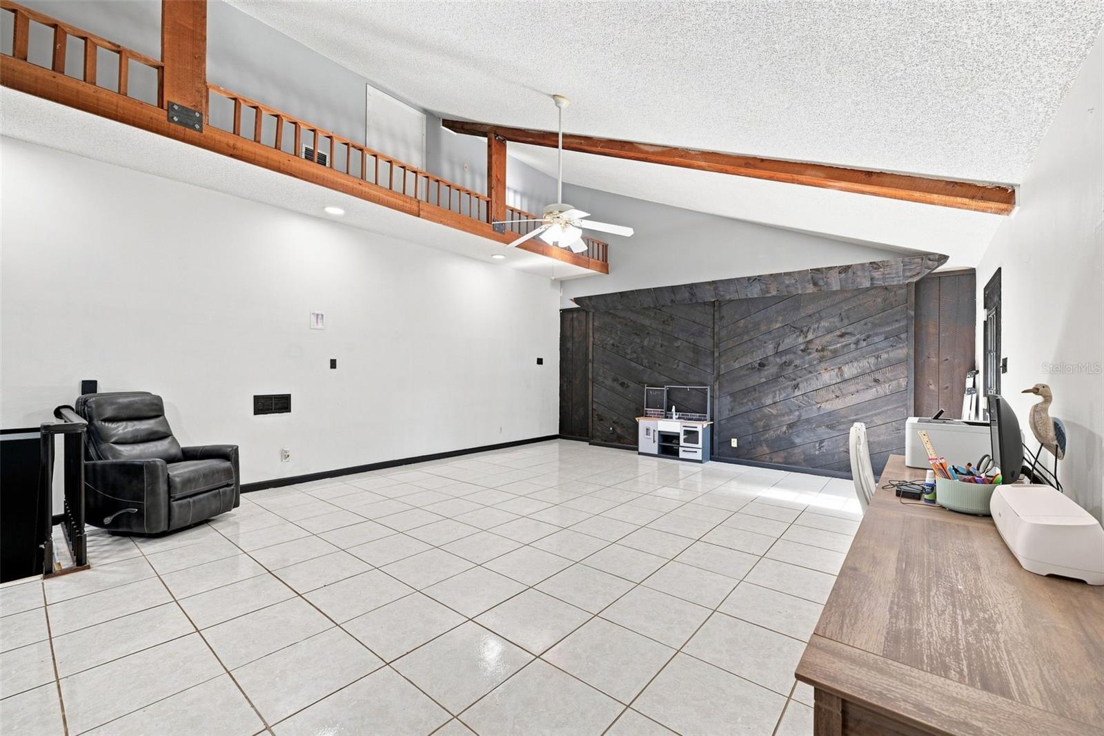 28850 LINDENHURST DR