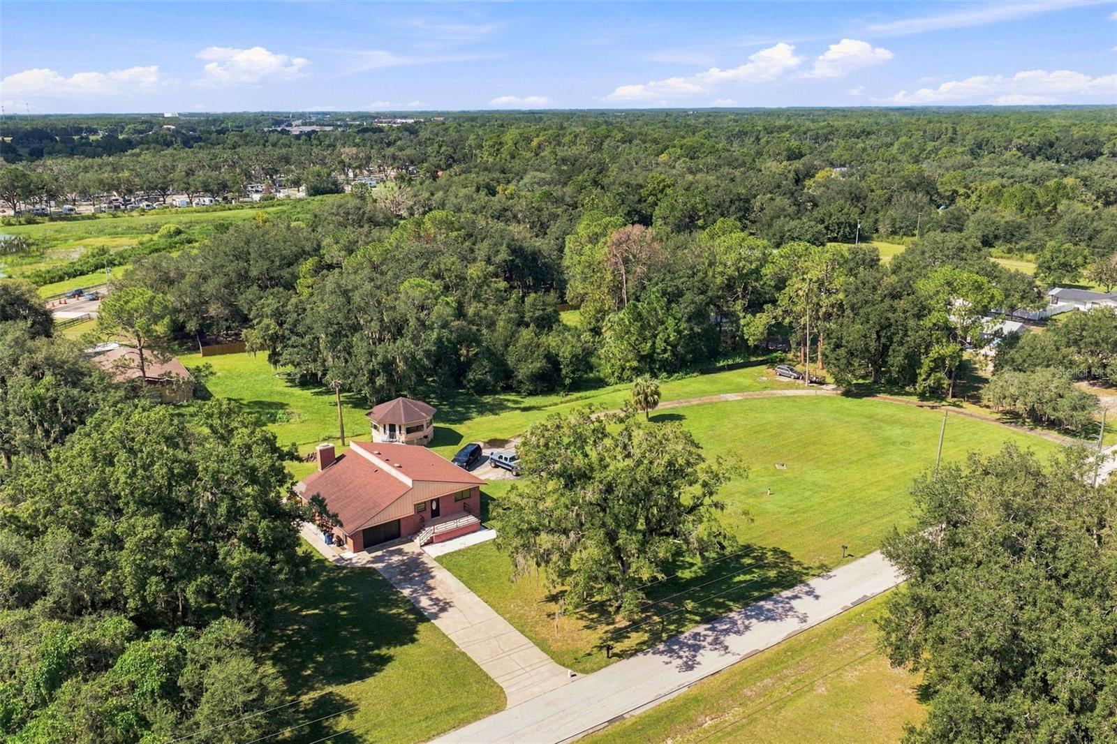 28850 LINDENHURST DR