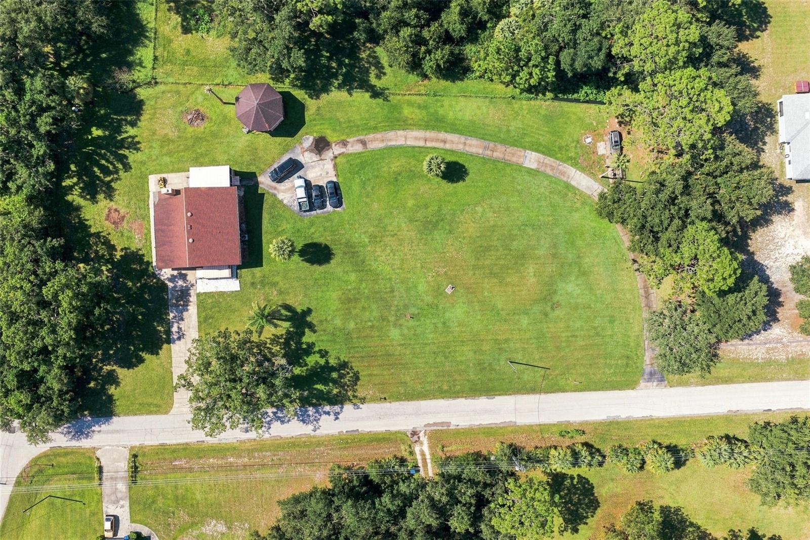 28850 LINDENHURST DR