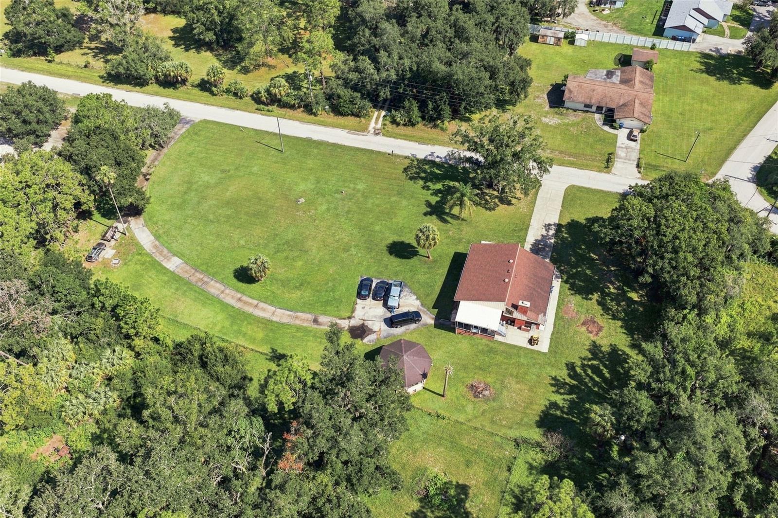 28850 LINDENHURST DR