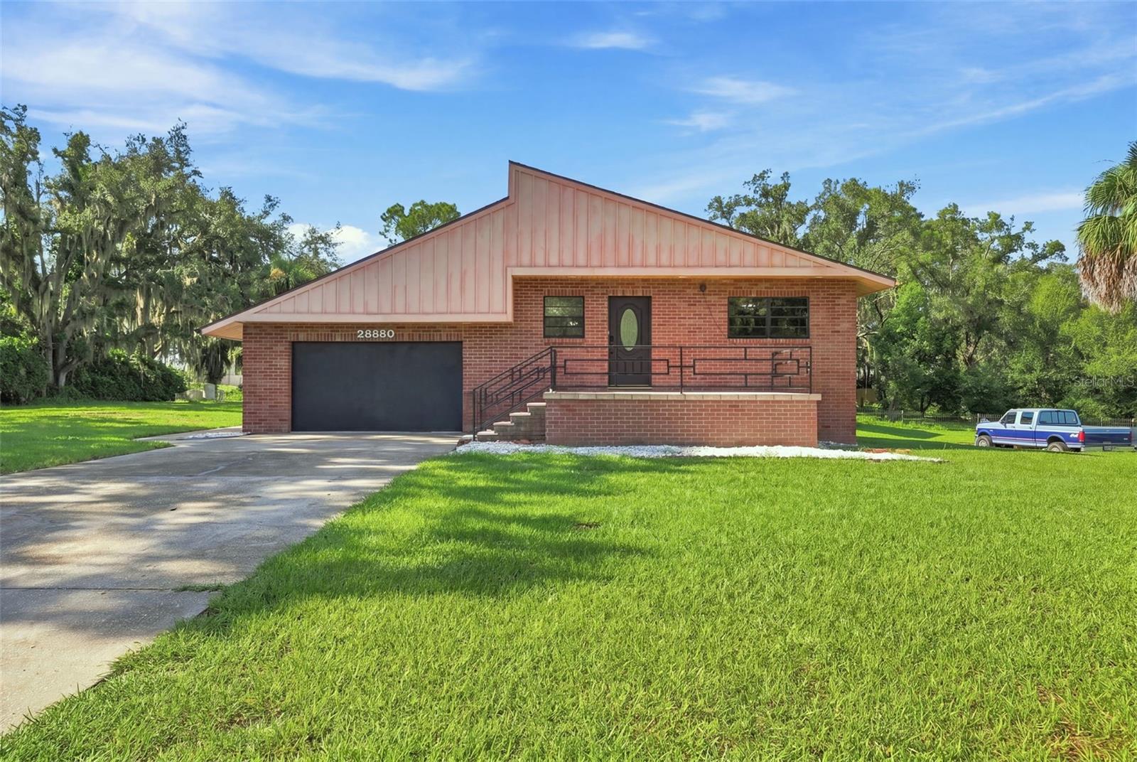 28850 LINDENHURST DR