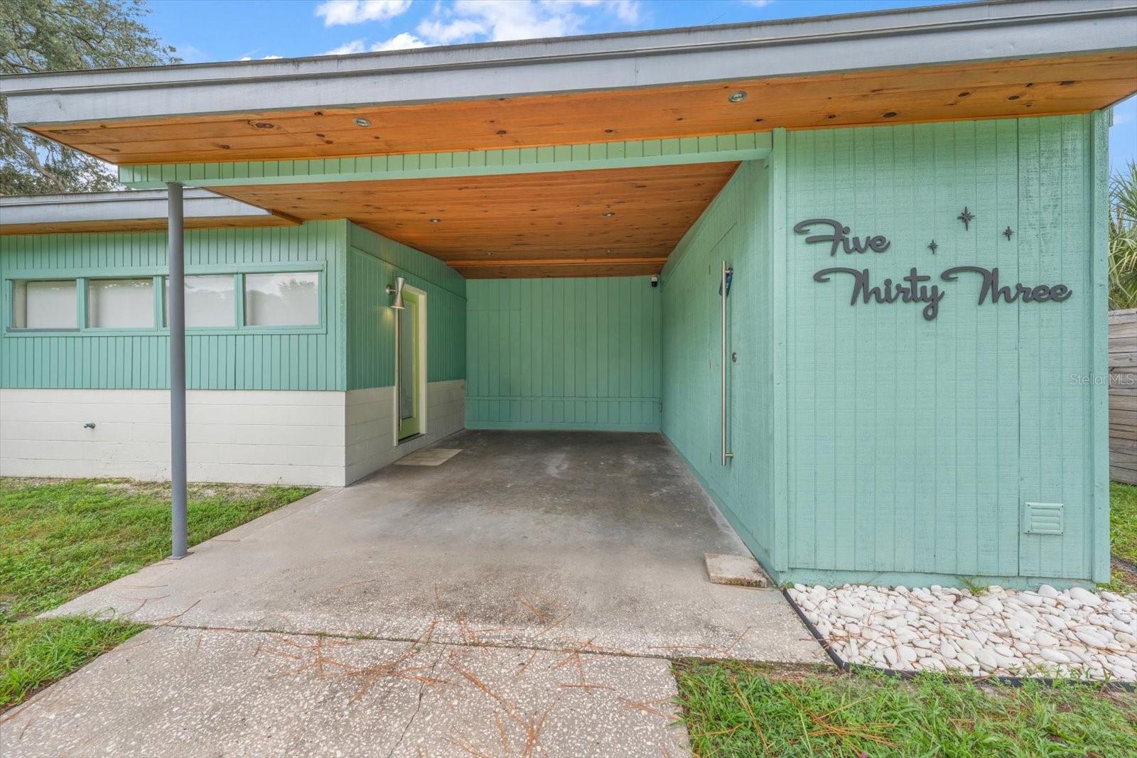 533 BROXBURN AVE