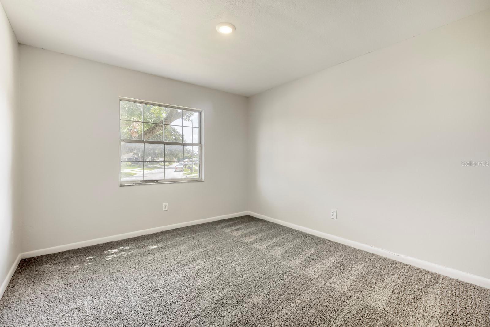 1418 OAK VALLEY DR
