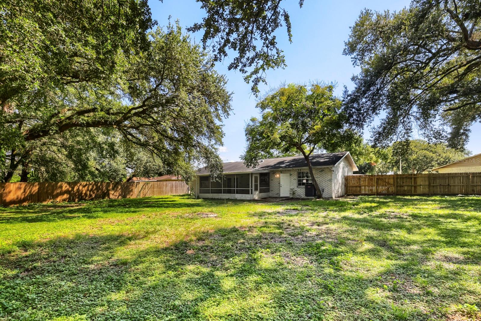 1418 OAK VALLEY DR