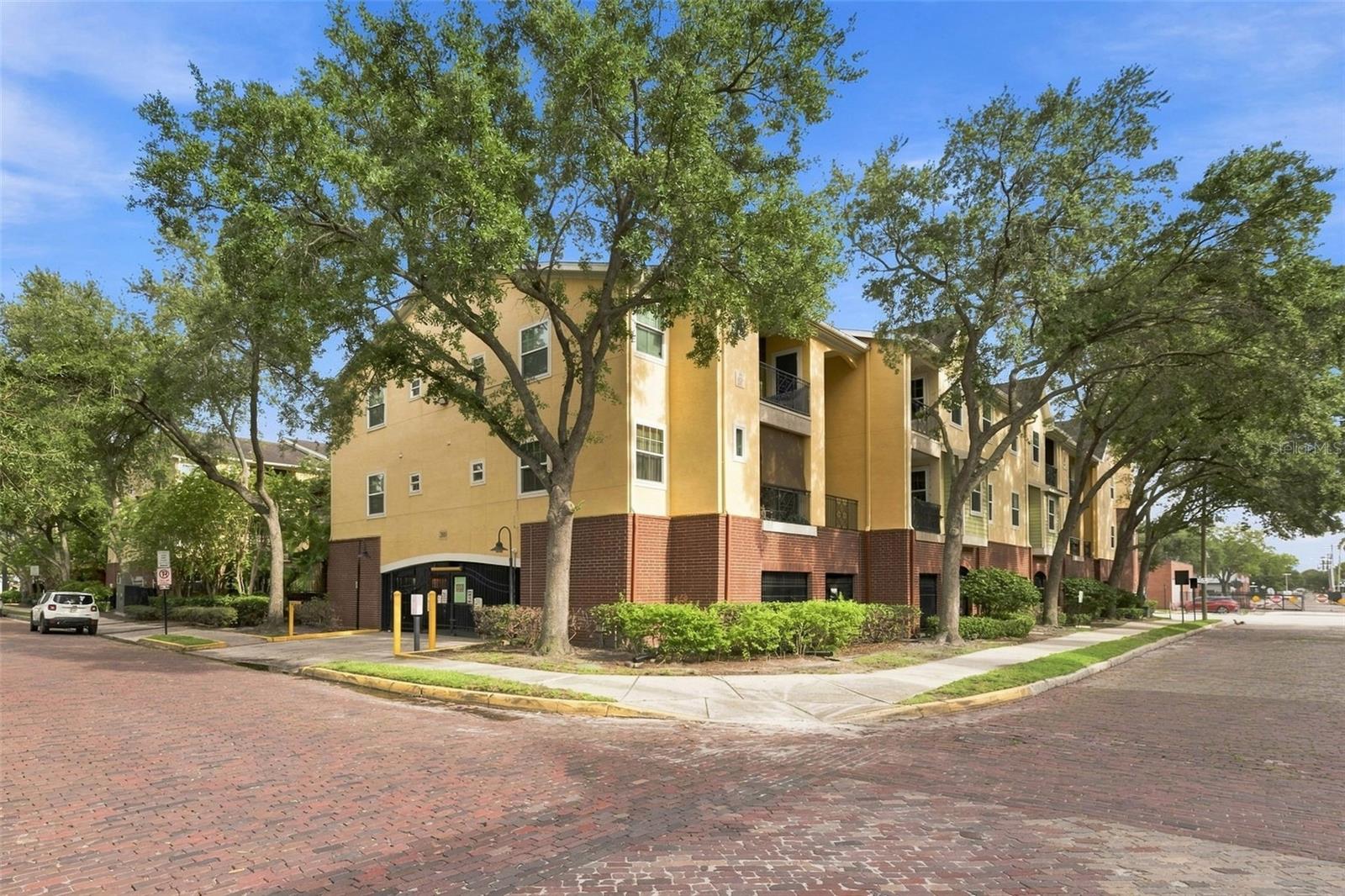 2010 E Palm Ave #14320, Tampa