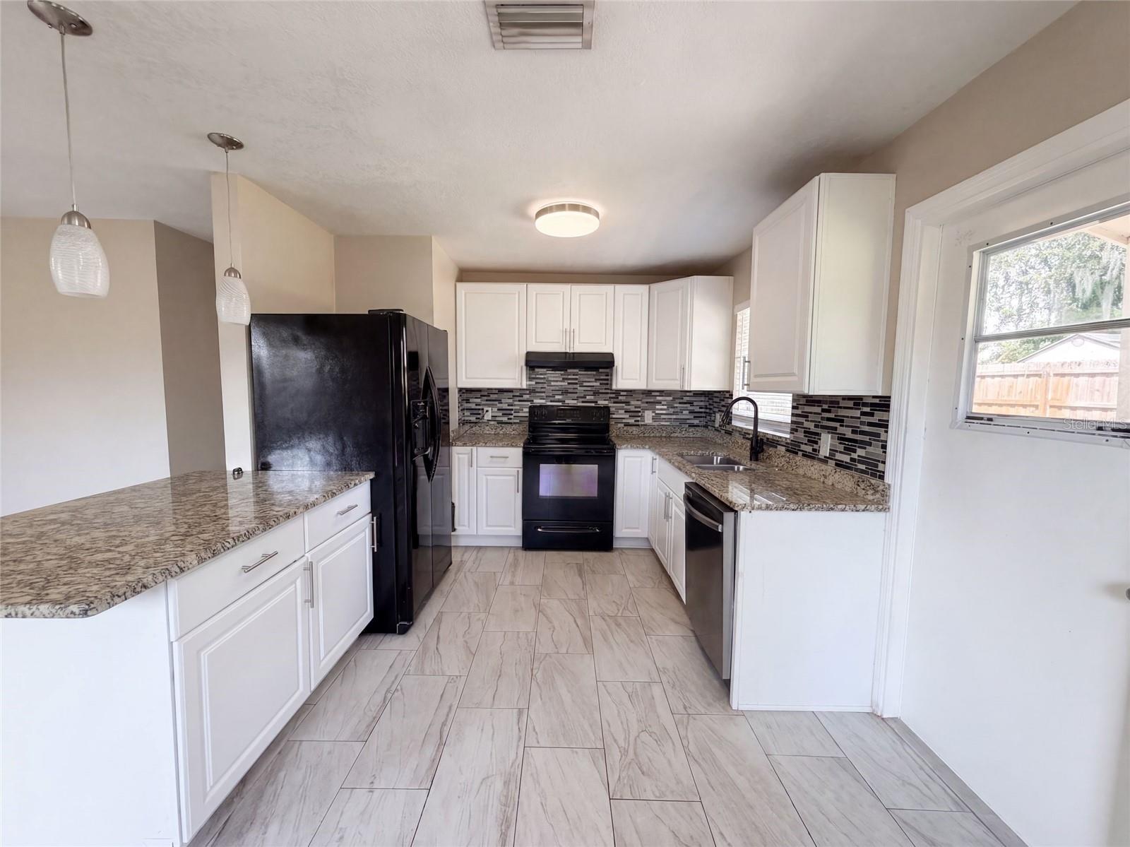 121 INWOOD CIR