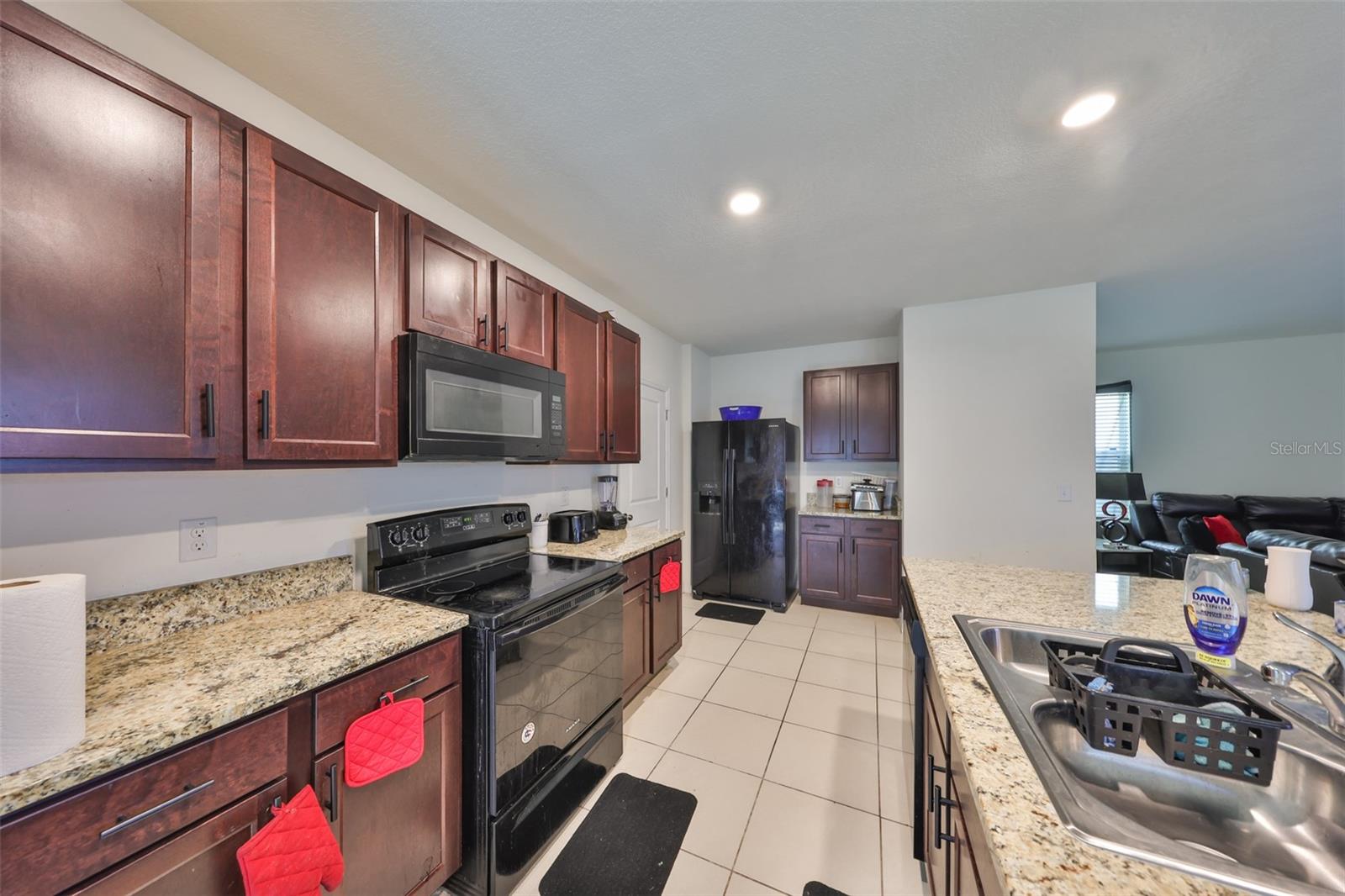 10967 CARLTON FIELDS DR