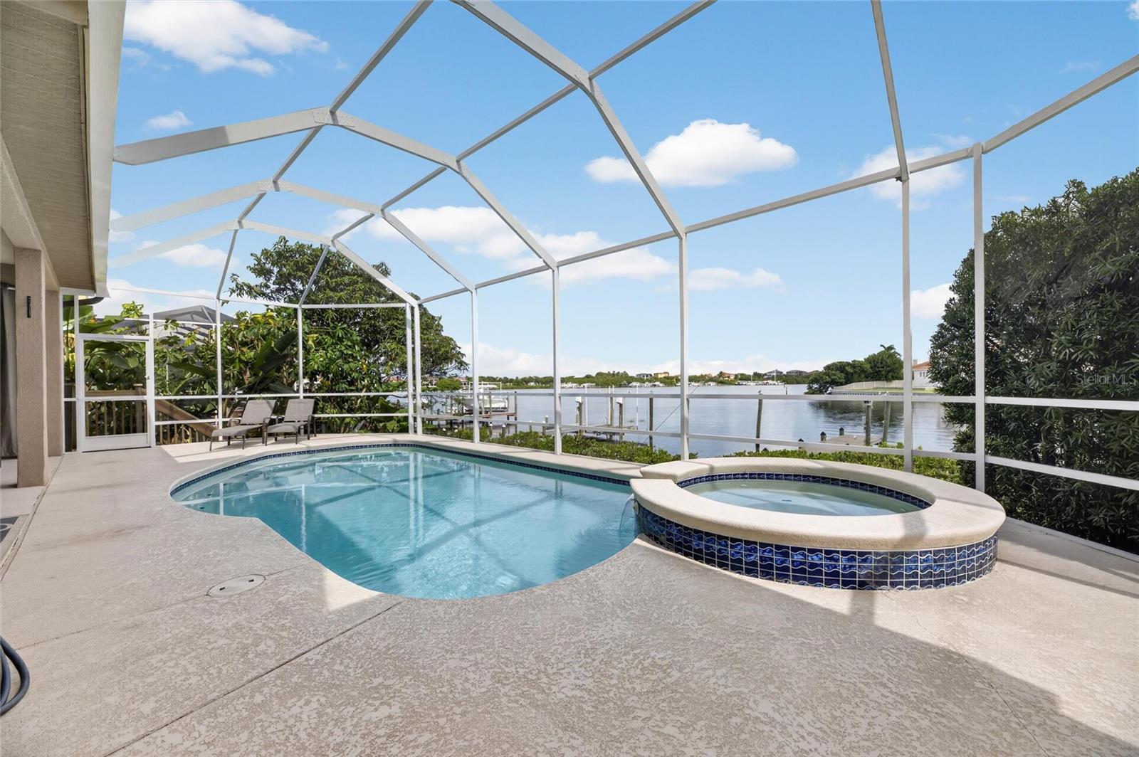 1231 ACAPPELLA LN