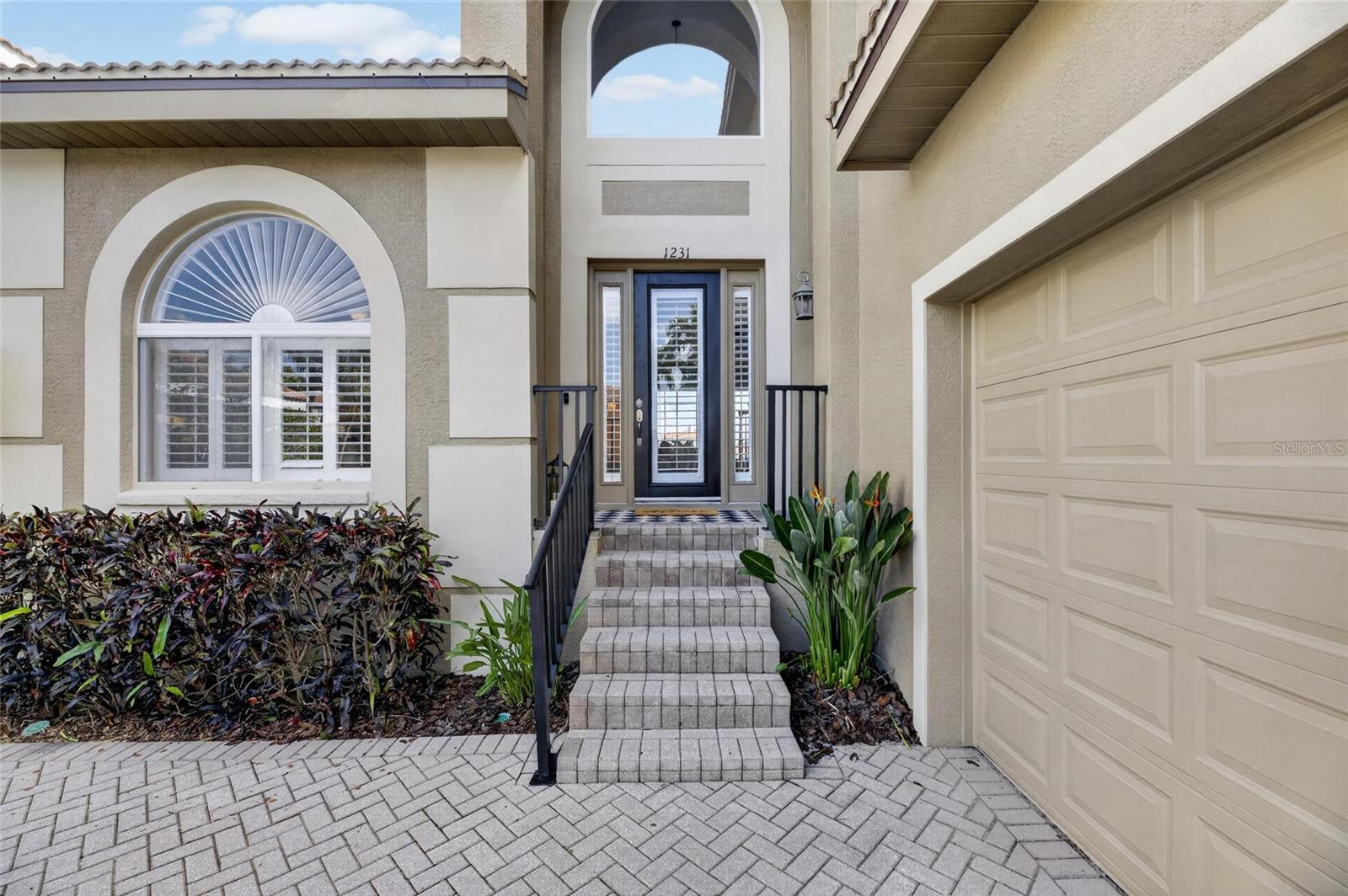 1231 ACAPPELLA LN