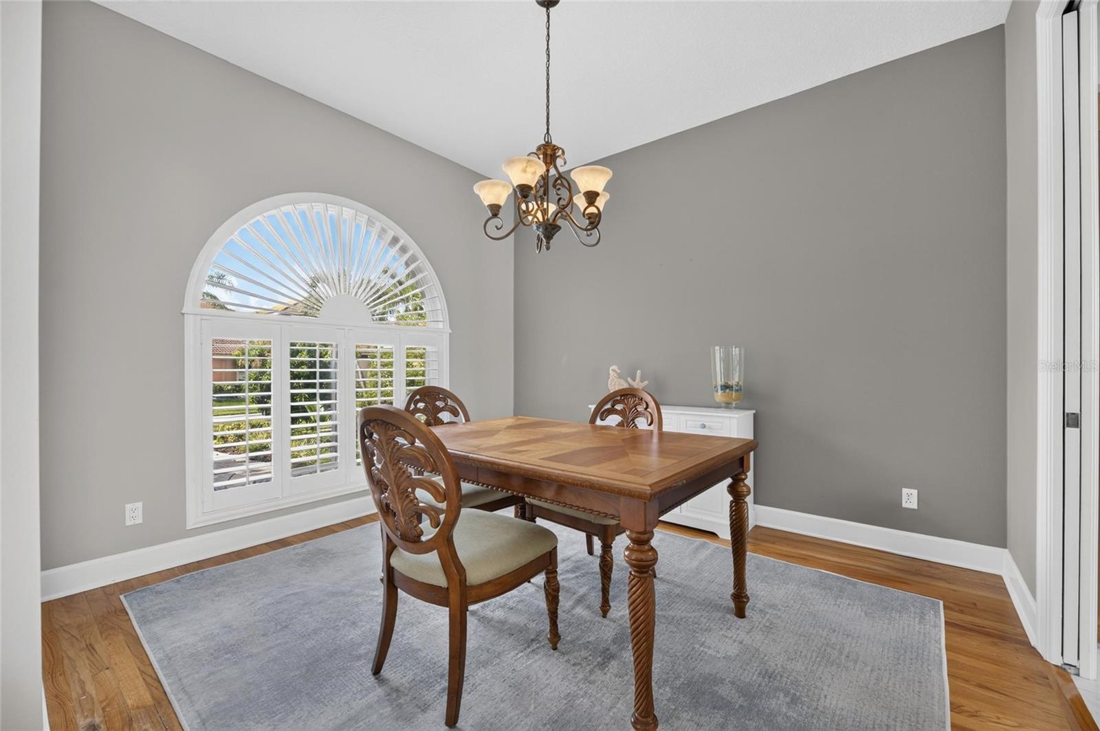 1231 ACAPPELLA LN