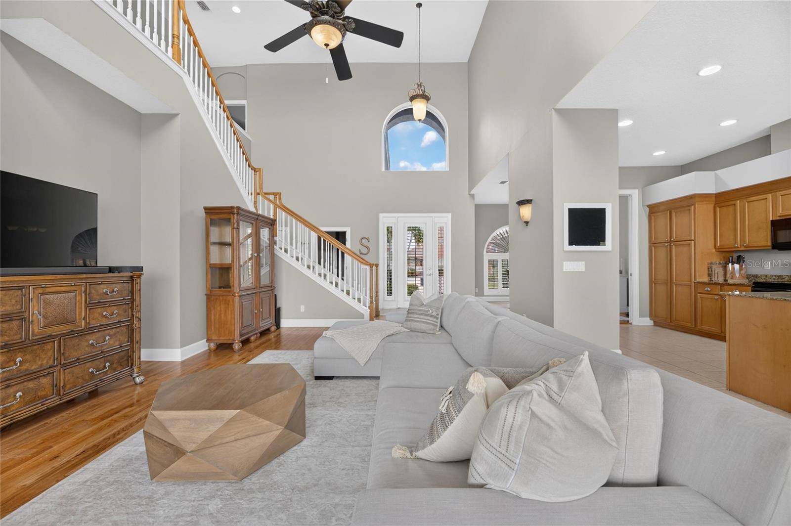 1231 ACAPPELLA LN