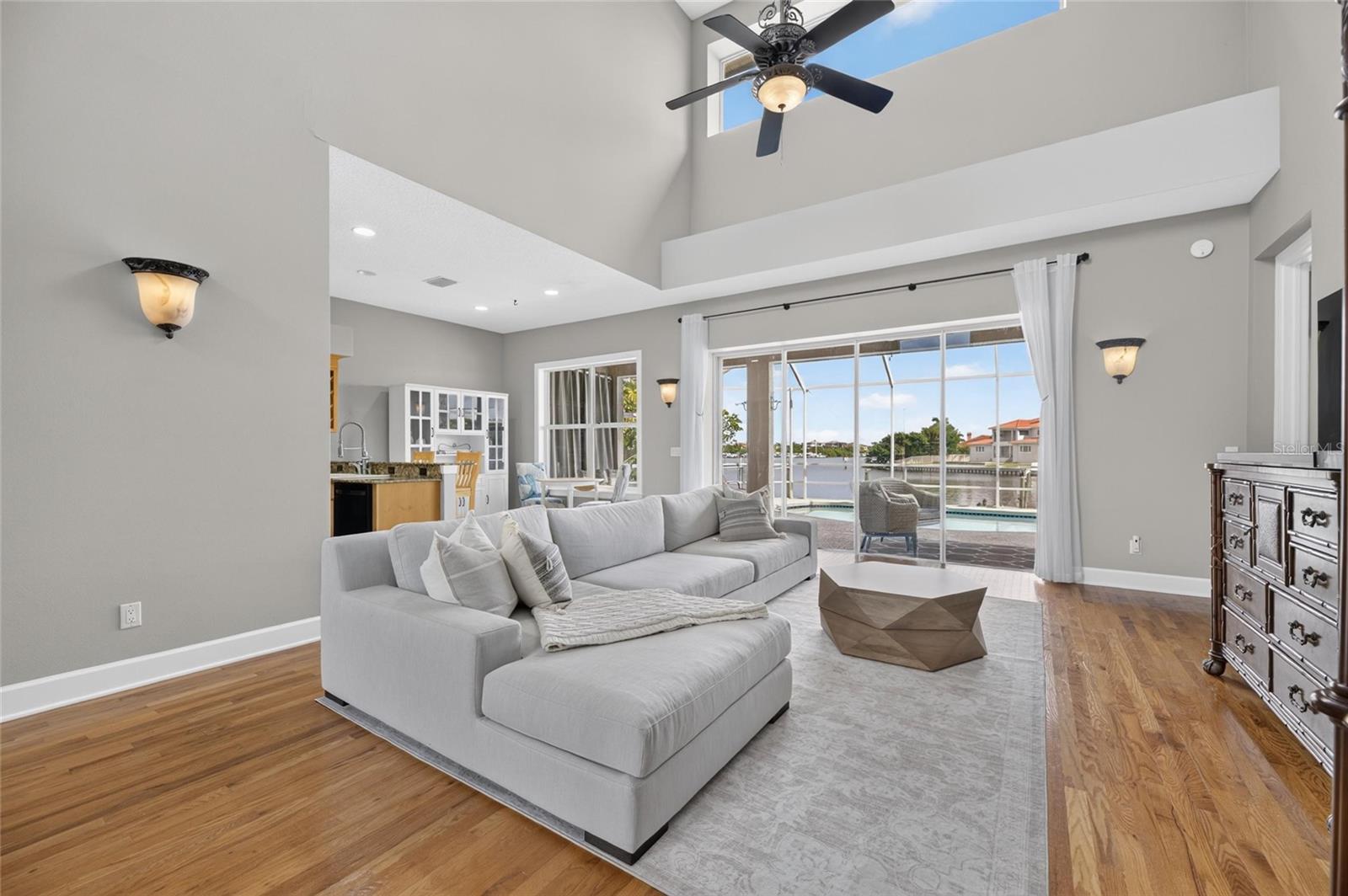 1231 ACAPPELLA LN
