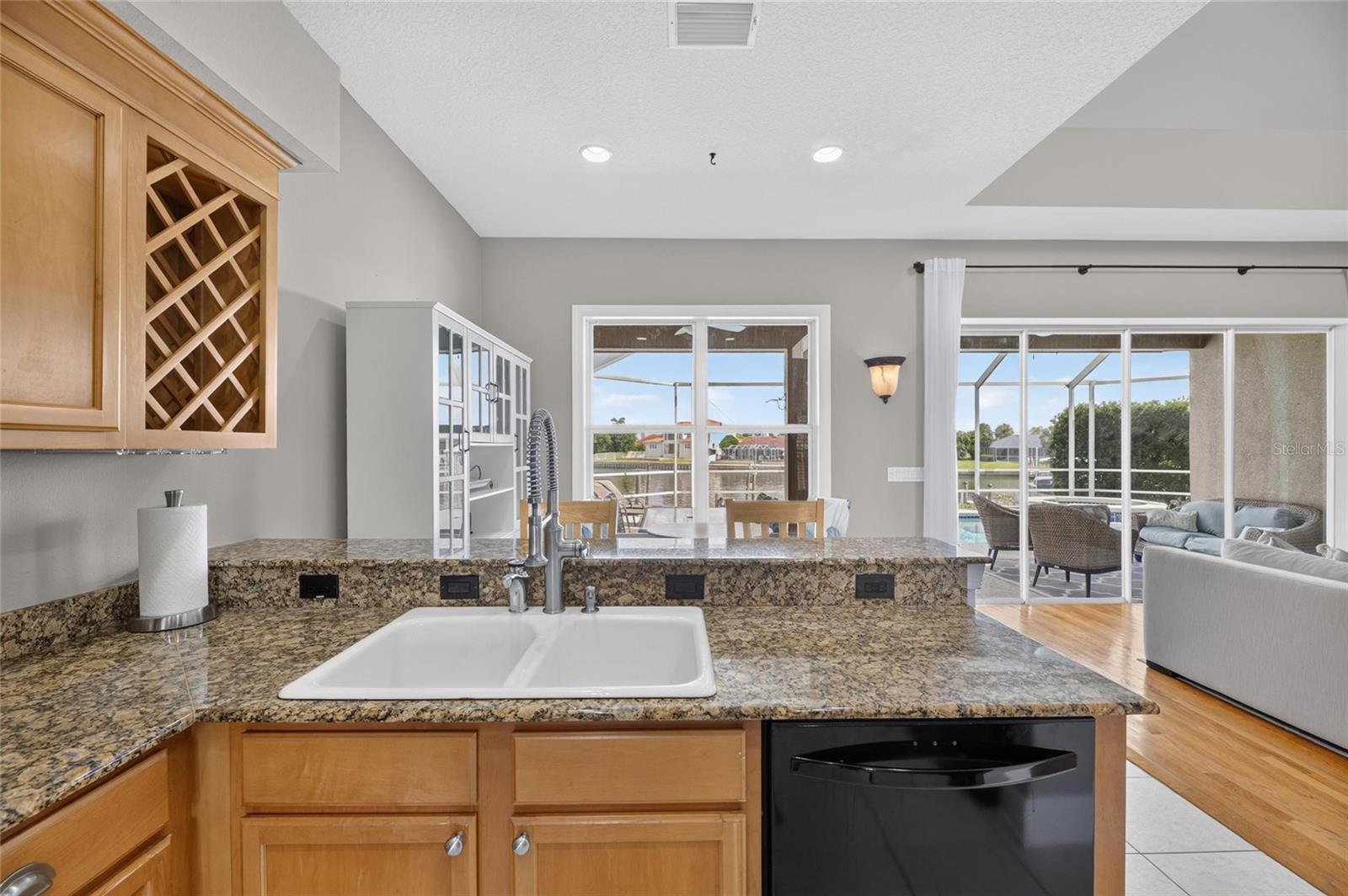 1231 ACAPPELLA LN