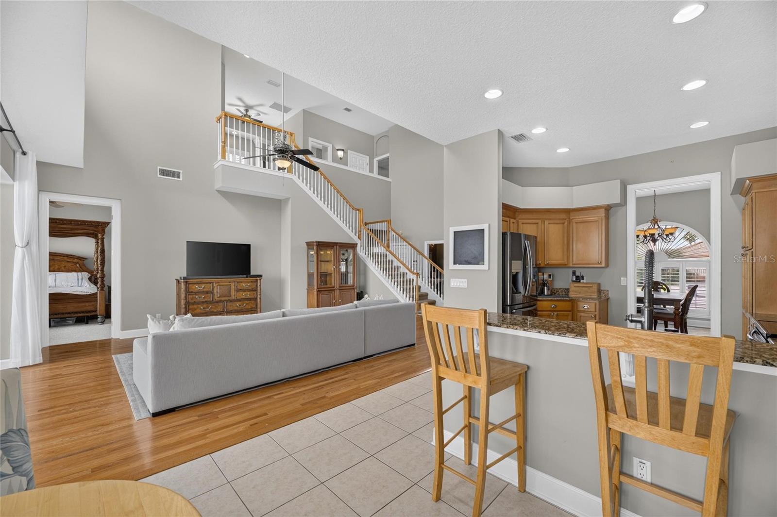 1231 ACAPPELLA LN