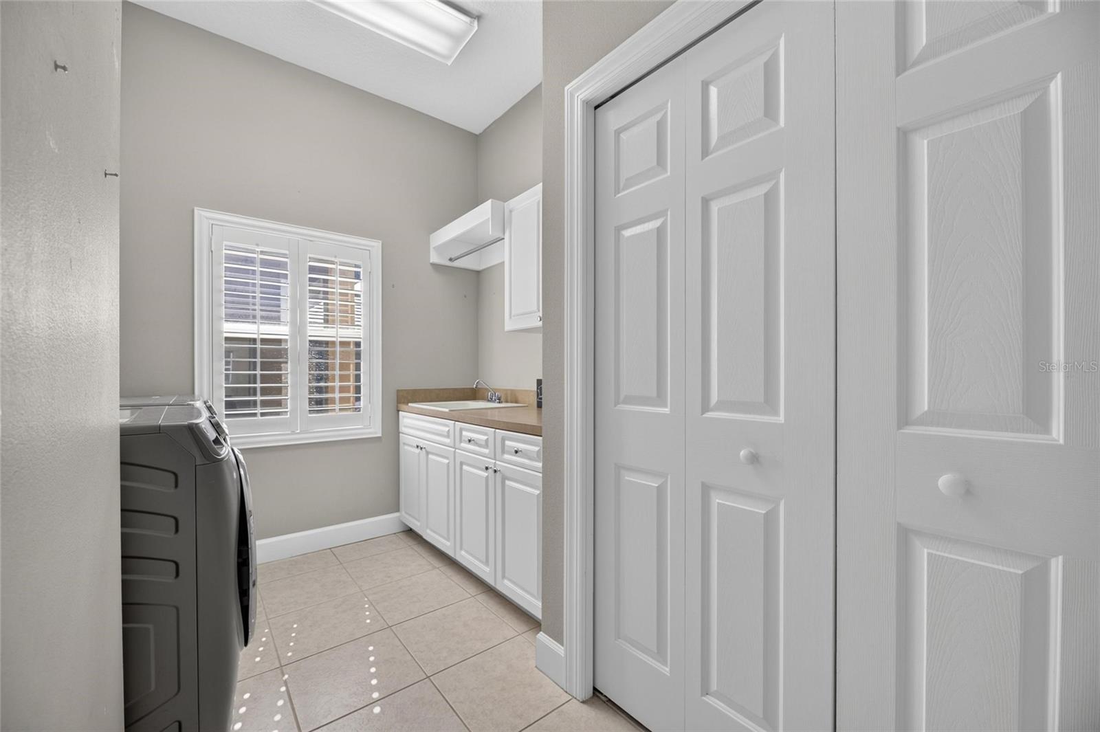 1231 ACAPPELLA LN