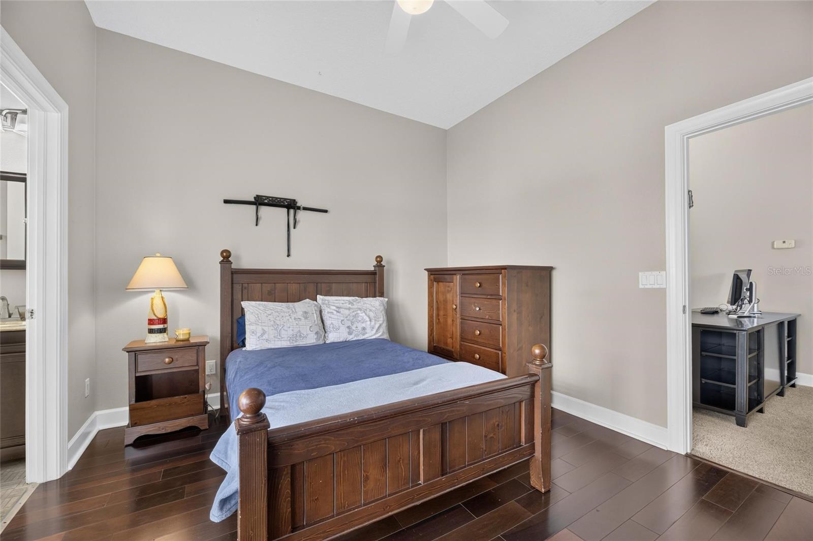 1231 ACAPPELLA LN