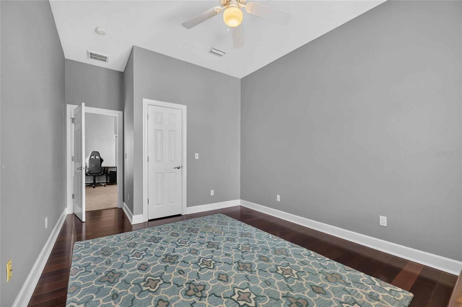 1231 ACAPPELLA LN