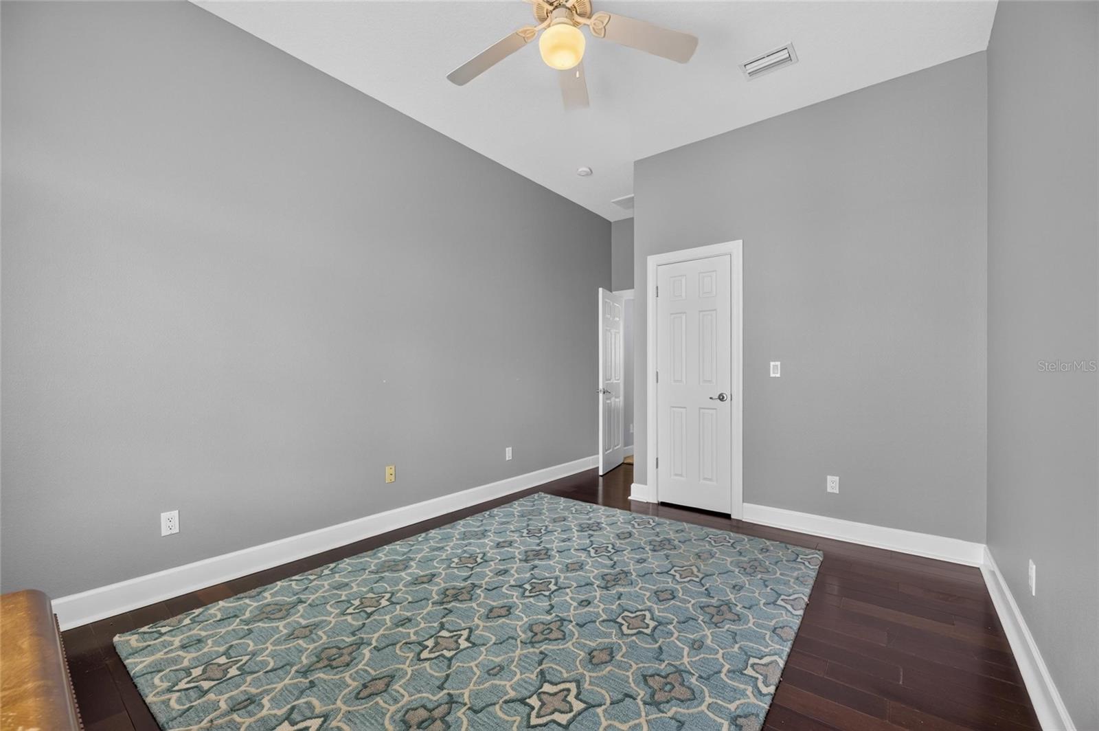 1231 ACAPPELLA LN