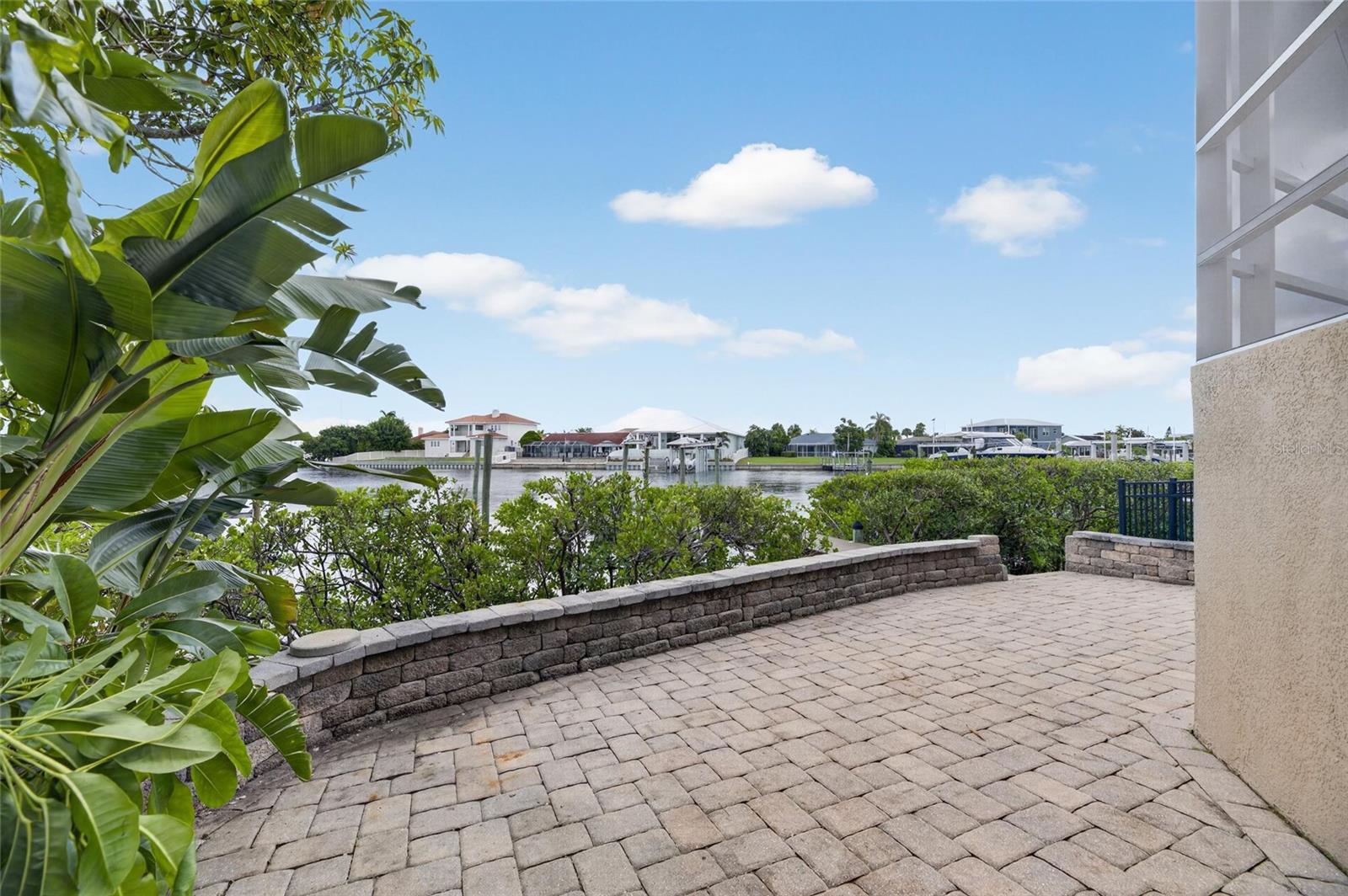 1231 ACAPPELLA LN