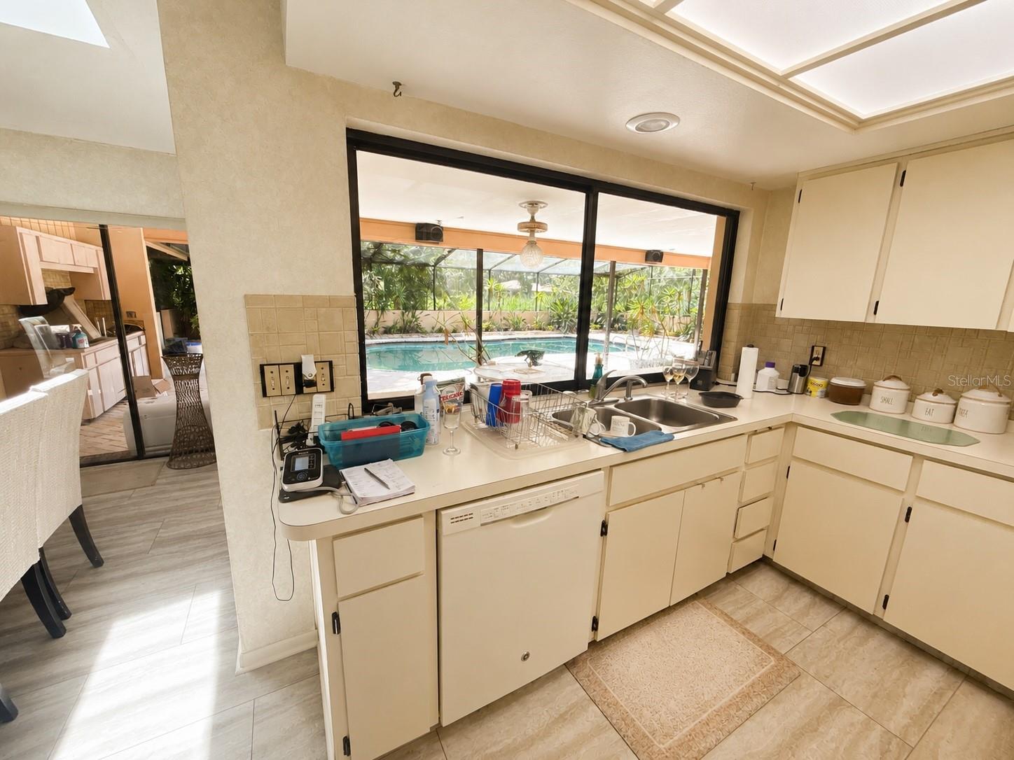 6701 PEMBERTON VIEW DR