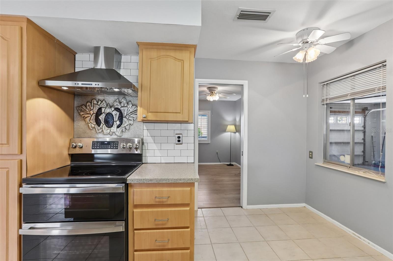 1001 LA JOLLA AVE