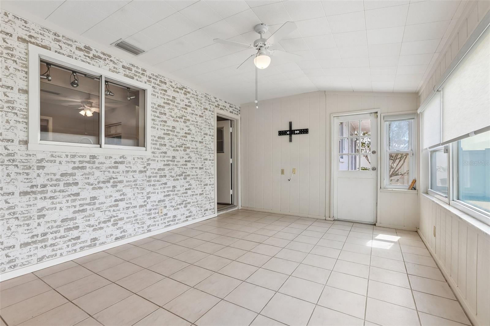 1001 LA JOLLA AVE