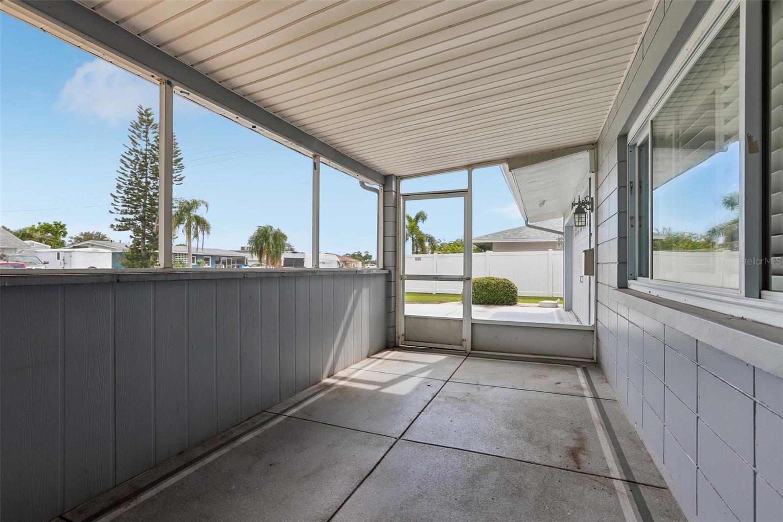 1001 LA JOLLA AVE