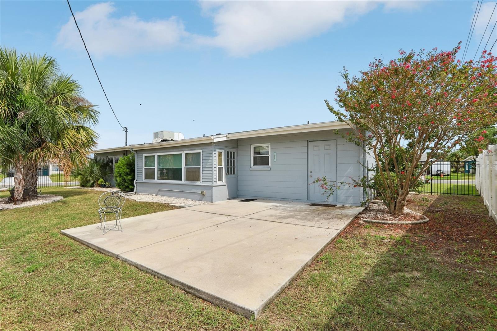 1001 LA JOLLA AVE