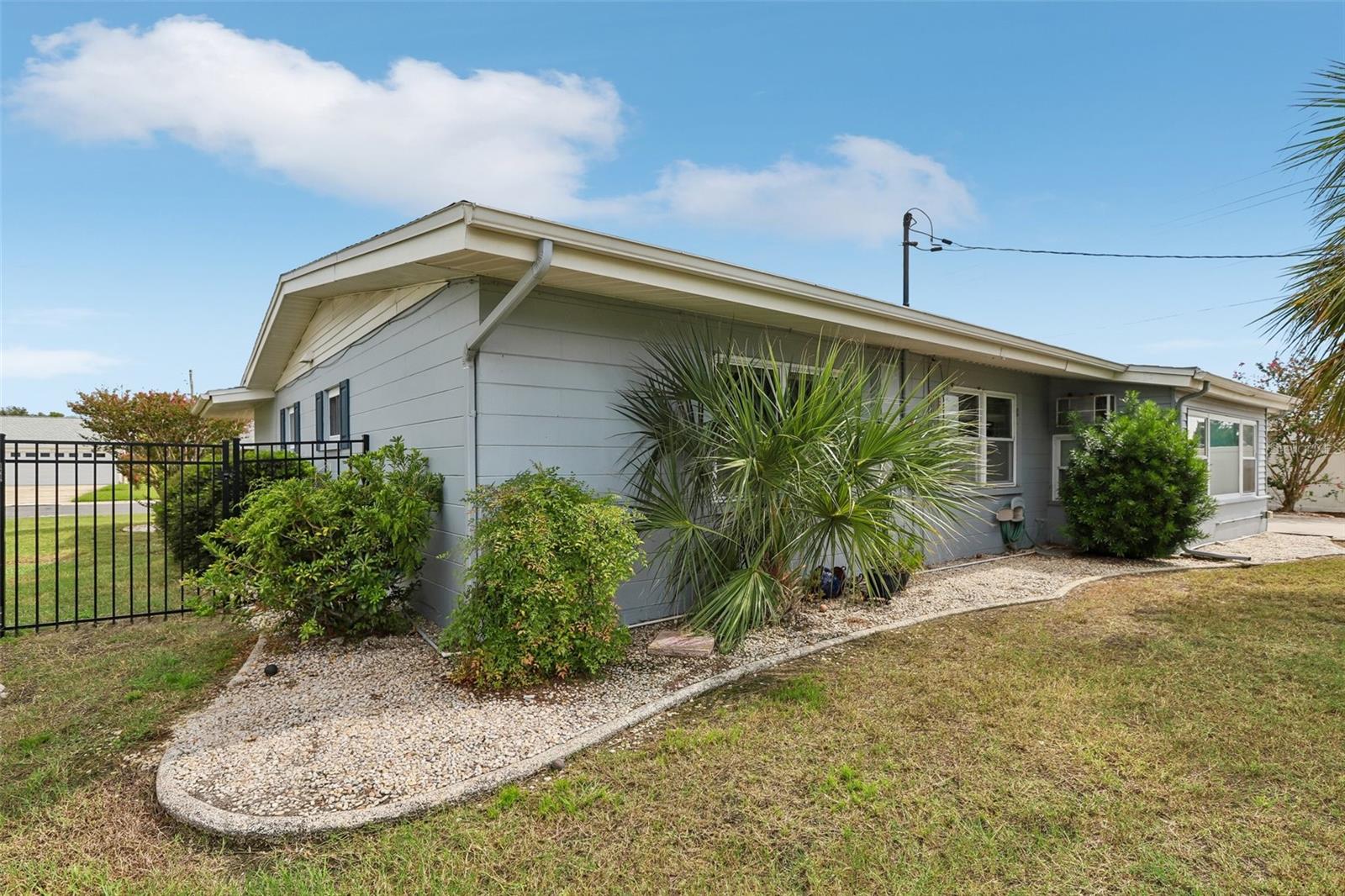 1001 LA JOLLA AVE